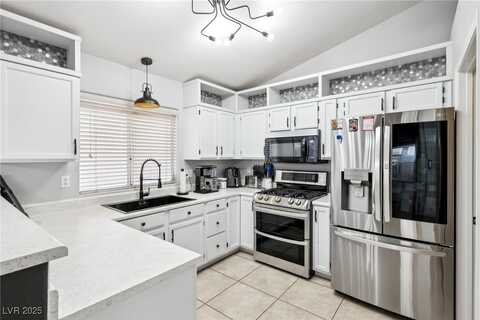 9333 Jumpin Juniper Avenue, Las Vegas, NV 89129