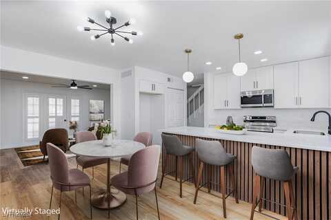 572 Tam O Shanter, Las Vegas, NV 89109