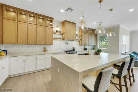 10277 Roma Madre Avenue, Las Vegas, NV 89135