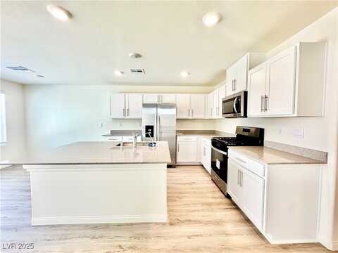 808 Calm Crystal Court, North Las Vegas, NV 89081