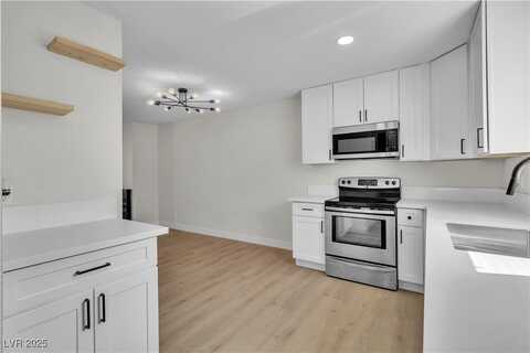 163 Greenbriar Townhouse Way, Las Vegas, NV 89121