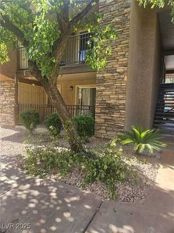 5060 Indian River Drive, Las Vegas, NV 89103