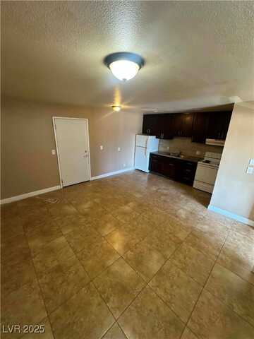 305 N 10th Street, Las Vegas, NV 89101