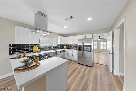 321 Oil Lantern Lane, Las Vegas, NV 89145