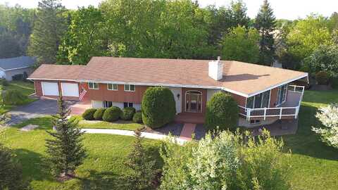 826 EASTVIEW DR, Antigo, WI 54409
