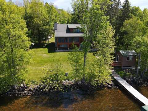N10239 EAST SHORE RD, Marenisco, MI 49947