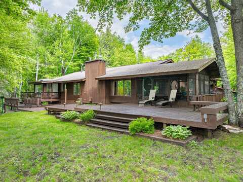 1091 AMBER LAKE LN N, Lac du Flambeau, WI 54538