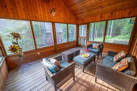 8066 NICKS LN, Eagle River, WI 54521