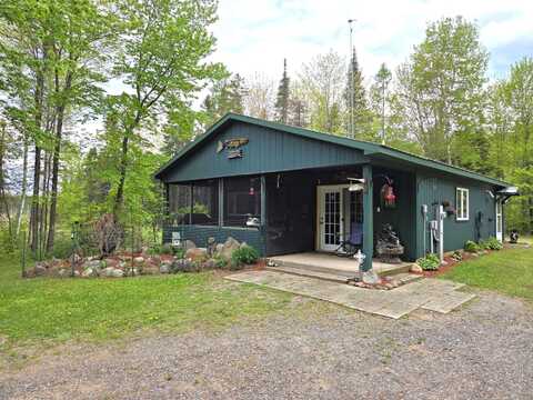 18350 CLOVERLEAF LAKE RD, Watersmeet, MI 49969