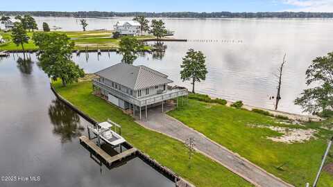 938 E Bayside Drive, Chocowinity, NC 27817