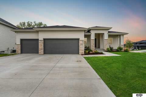 5701 N 208 Street, Elkhorn, NE 68022