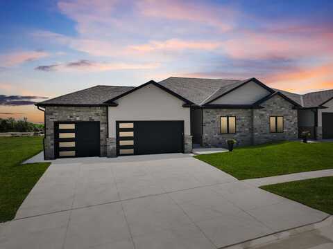7949 Ponce Drive, Lincoln, NE 68516