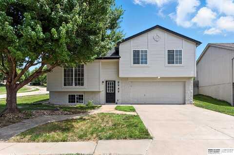 8949 N 78th Avenue Circle, Omaha, NE 68122