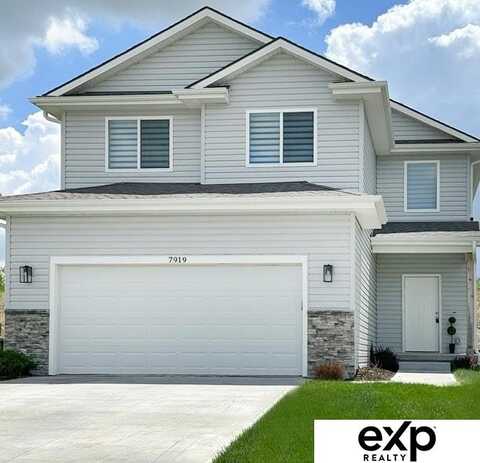 7919 N 93rd Street, Omaha, NE 68122