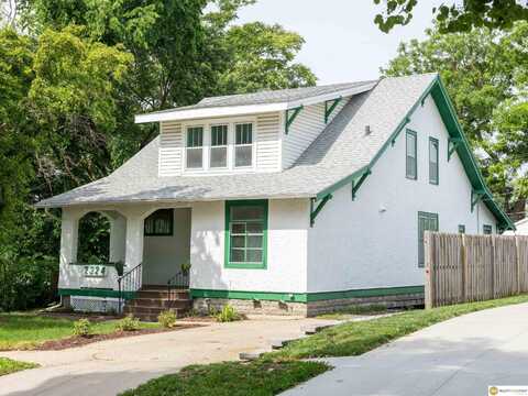 2324 N 64th Street, Omaha, NE 68104