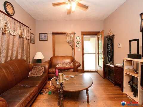 624 S School Street, Wilber, NE 68465