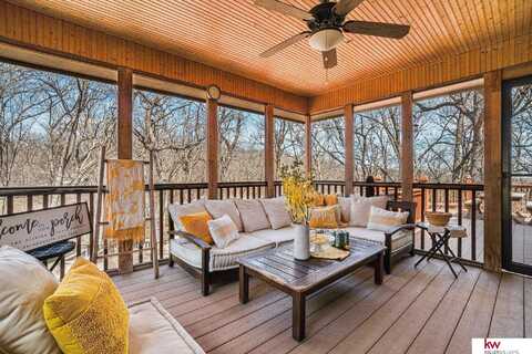 9245 County Road 28, Fort Calhoun, NE 68023