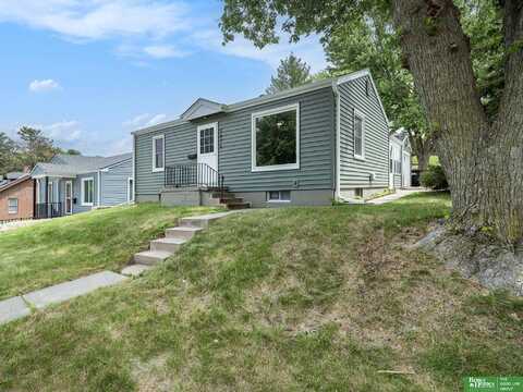 5075 Frances Street, Omaha, NE 68106