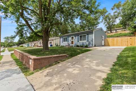 7326 S 69 Street, La Vista, NE 68126