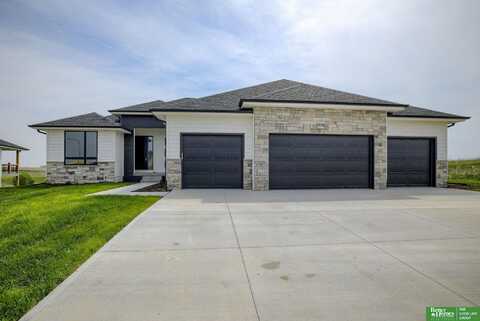 5717 N 195th Street, Elkhorn, NE 68022