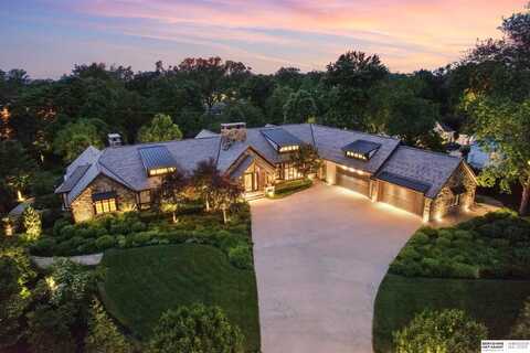 840 Loveland Drive, Omaha, NE 68114