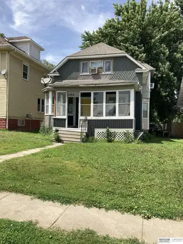 3184 Larimore Avenue, Omaha, NE 68111