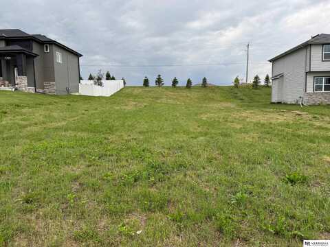 7802 N 167th Avenue, Bennington, NE 68007
