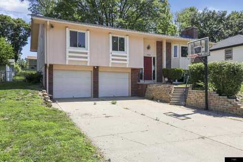 11536 Raleigh Drive, Omaha, NE 68164