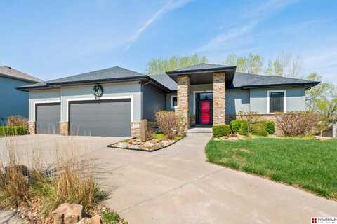 7310 N 154 Avenue, Bennington, NE 68007