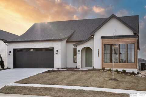 21113 Laurel Avenue, Elkhorn, NE 68022