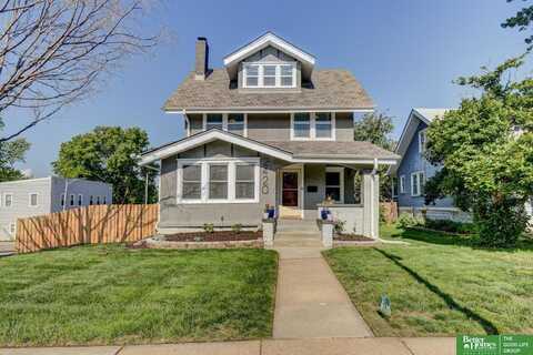 2420 S 32nd Avenue, Omaha, NE 68105