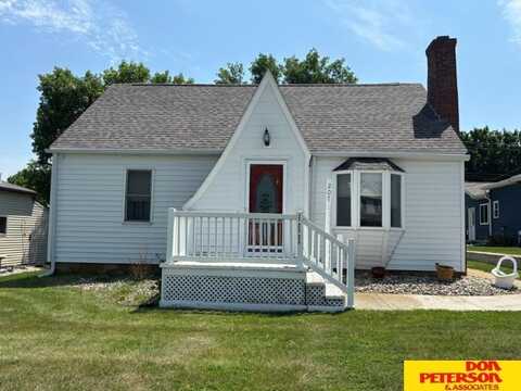 207 W Main Street, Hartington, NE 68739