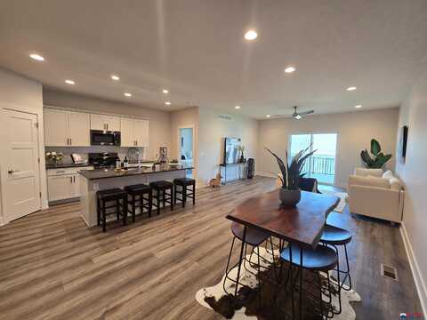 5835 S 94th Street, Lincoln, NE 68526