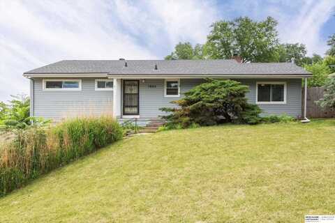 1805 Collins Drive, Bellevue, NE 68005