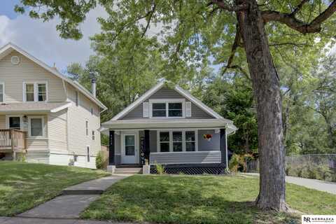 4230 Parker Street, Omaha, NE 68111