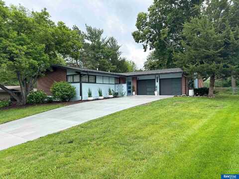 5941 Margo Drive, Lincoln, NE 68510