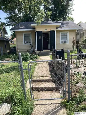 3179 Larimore Avenue, Omaha, NE 68111