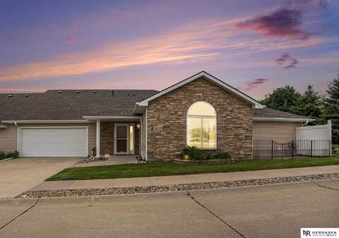 16105 Davidson Plaza, Bennington, NE 68007