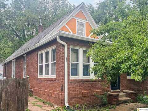 4710 S 17 Street, Omaha, NE 68107