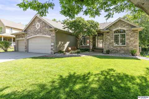 7335 S 101 Avenue, La Vista, NE 68128