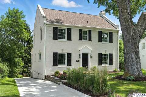 2525 N 55th Street, Omaha, NE 68104