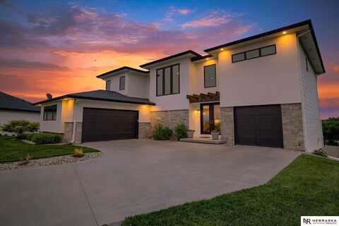18889 Patrick Circle, Omaha, NE 68022
