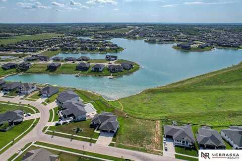 815 N 104Th Street, Lincoln, NE 68527