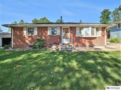 4451 S 45th Street, Lincoln, NE 68516