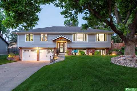 1207 N 122 Street, Omaha, NE 68154