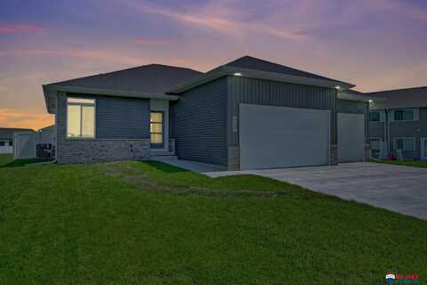 880 W Desert Vista Drive, Lincoln, NE 68523