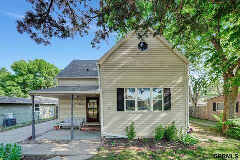 7210 Stanton Street, Lincoln, NE 68507