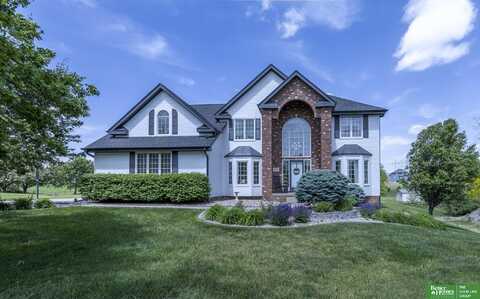 3902 Fox Ridge Drive, Bellevue, NE 68123