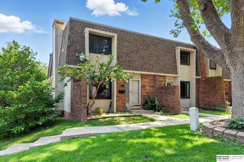5604 S 92 Plaza, Omaha, NE 68127