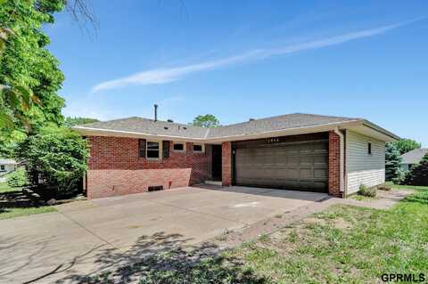 3940 N 17th Street, Lincoln, NE 68521